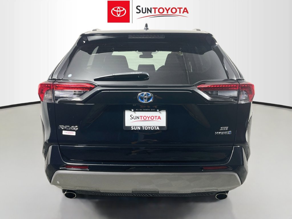 Used 2022 Toyota RAV4 SE AWD/4WD image 4