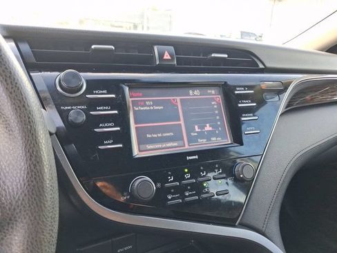 Used 2020 Toyota Camry LE FWD image 19
