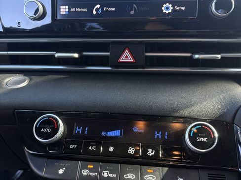 Used 2021 Hyundai Elantra SEL w/ Convenience Package image 27