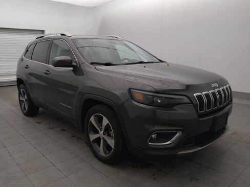Used 2019 Jeep Cherokee Limited FWD image 11