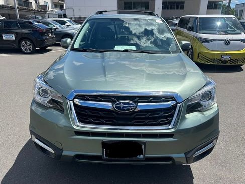 Used 2017 Subaru Forester 2.5i Touring AWD/4WD image 2
