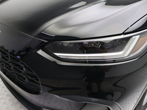 Used 2023 Honda HR-V LX image 3