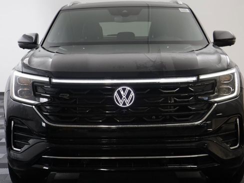 Used 2025 Volkswagen Atlas Cross Sport SEL Premium R-Line image 22