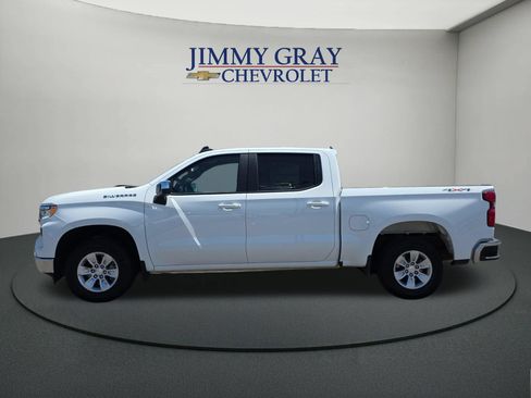 Used 2025 Chevrolet Silverado 1500 LT AWD/4WD image 2