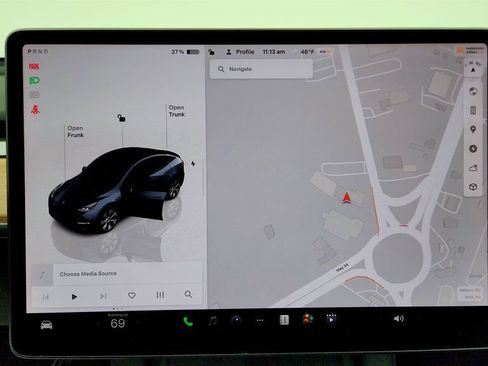 Used 2023 Tesla Model Y Long Range image 22