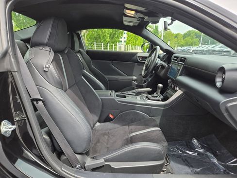 Used 2024 Toyota GR86 Premium RWD image 11