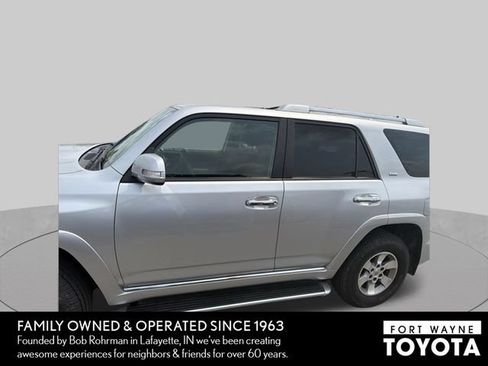 Used 2010 Toyota 4Runner SR5 w/ Convenience Pkg AWD/4WD image 9