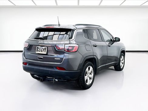 Used 2018 Jeep Compass Latitude image 4