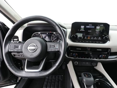 Used 2023 Nissan Rogue SL w/ SL Premium Package image 13