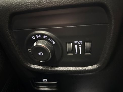 Certified 2023 Jeep Grand Cherokee L Limited image 28