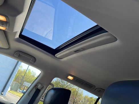 Used 2018 Nissan Armada Platinum w/ Captain Seat Package image 19