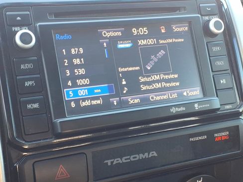 Used 2015 Toyota Tacoma PreRunner w/ SR5 Package image 20