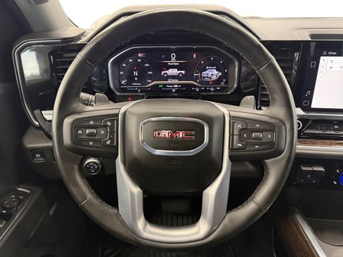 Used 2025 GMC Sierra 1500 Elevation w/ Preferred Package AWD/4WD image 16