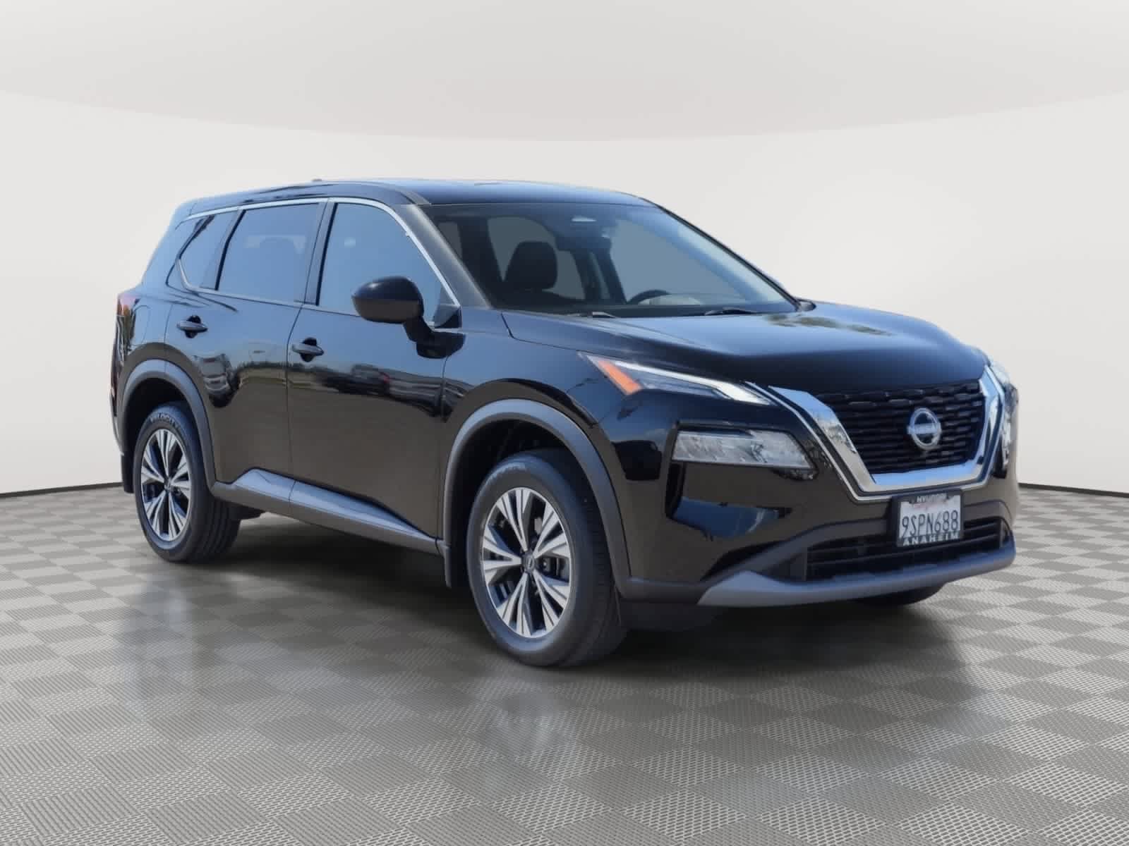 Used 2023 Nissan Rogue SV FWD image 3
