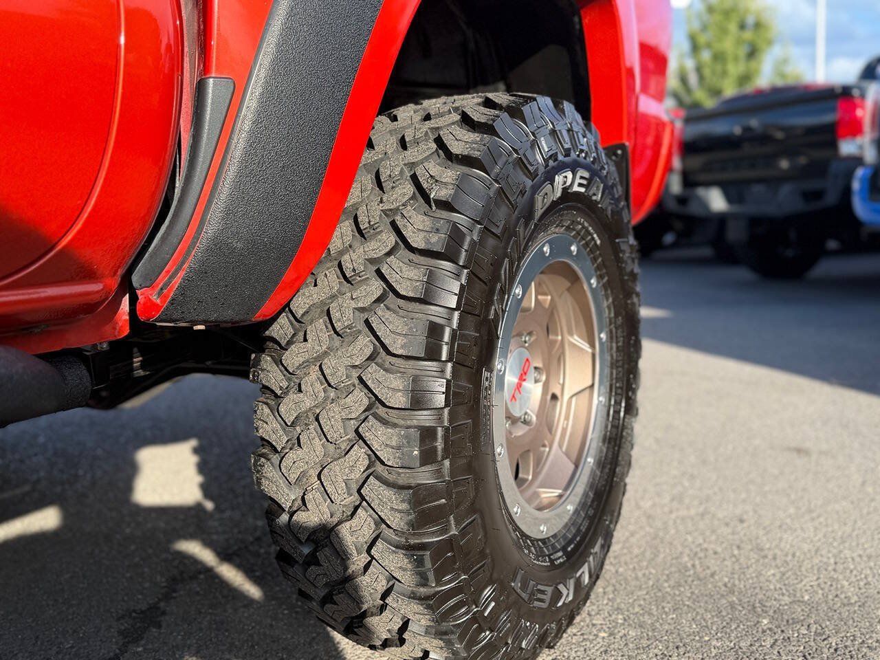 Used 2015 Toyota Tacoma TRD Pro w/ Off Road Towing Package AWD/4WD image 99