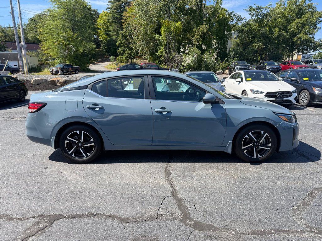 Used 2024 Nissan Sentra SV FWD image 6