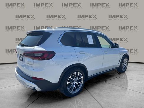 Used 2022 BMW X5 xDrive45e w/ Luxury Seating Package image 5