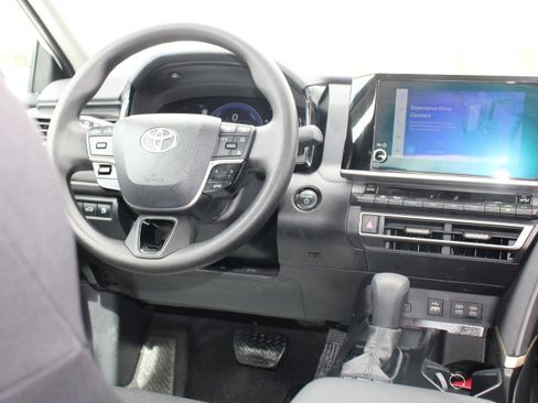 Certified 2025 Toyota Camry LE image 22