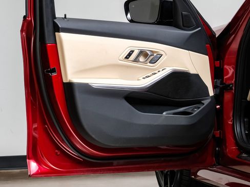 Used 2025 BMW 330i xDrive Sedan image 46