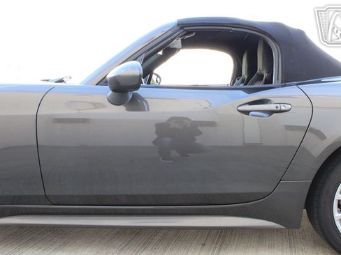 Used 2017 FIAT 124 Spider Classica image 40