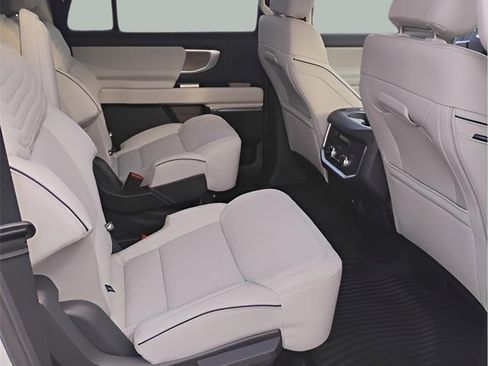 New 2025 Ford Expedition Max Platinum w/ Platinum Ultimate Package image 29