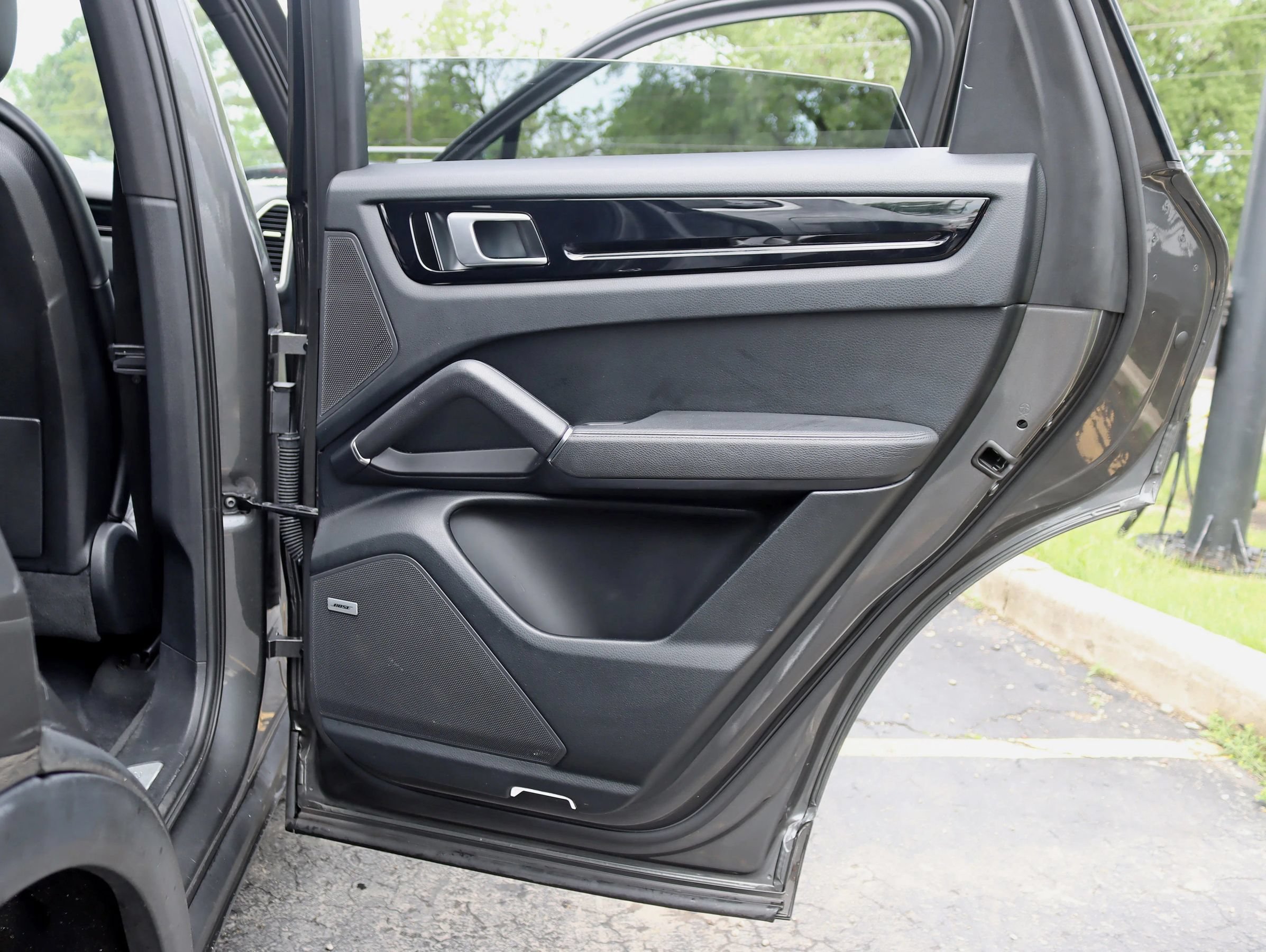 Used 2019 Porsche Cayenne AWD/4WD image 37