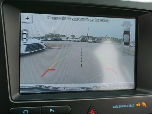 Used 2017 Ford Explorer Limited image 18