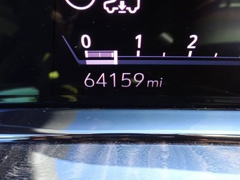 Used 2021 Cadillac Escalade Premium Luxury w/ Driver Assist Tech Package image 24