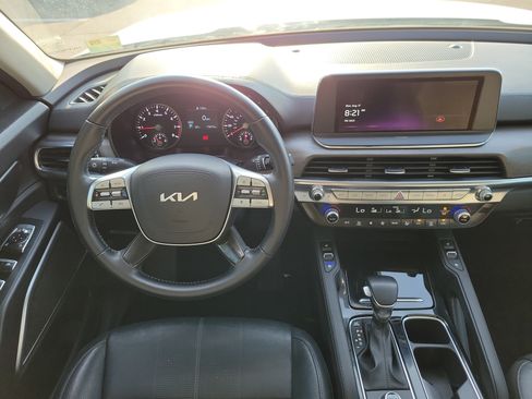 Certified 2022 Kia Telluride EX w/ EX Premium Package FWD image 18