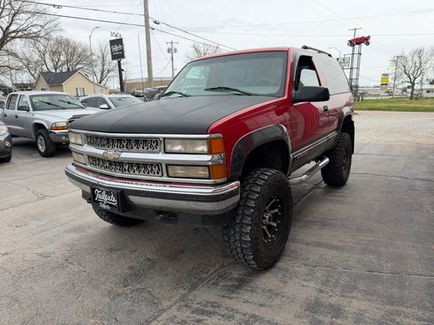 Used 1999 Chevrolet Tahoe 4WD 2-Door w/ Preferred Equipment Group image 4