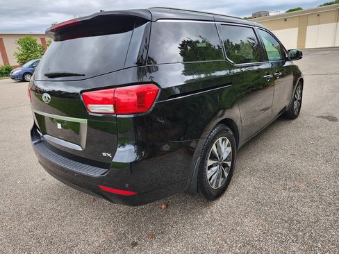 Used 2015 Kia Sedona SX image 21