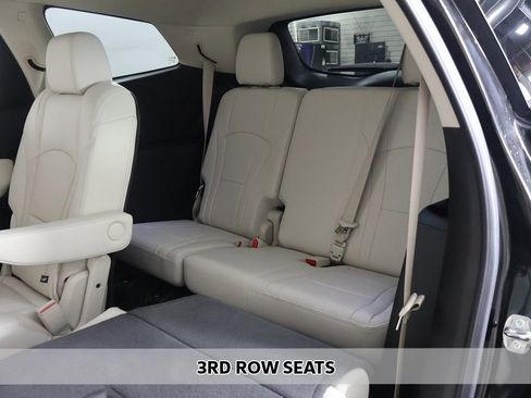 Used 2023 Buick Enclave Essence AWD/4WD image 8