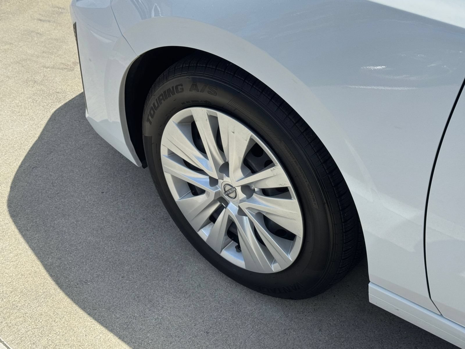 Used 2025 Nissan Sentra S FWD image 27