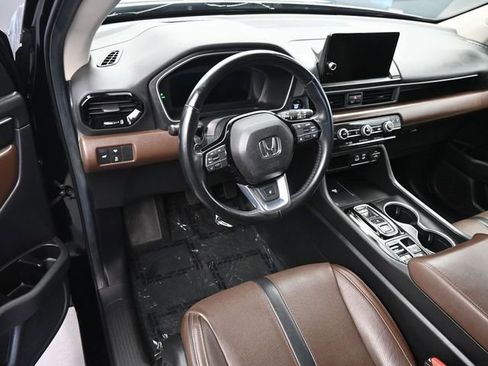 Certified 2025 Honda Pilot Elite image 17