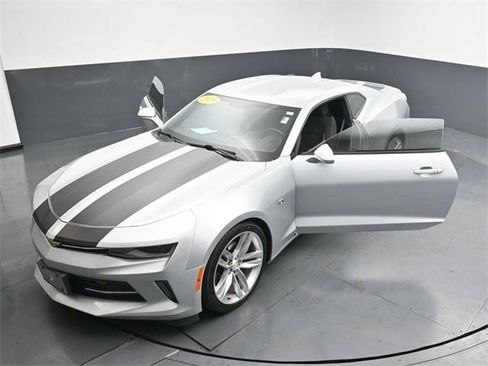 Used 2018 Chevrolet Camaro LT w/ RS Package image 36