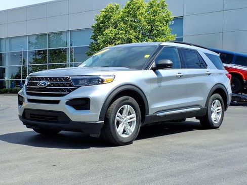 Certified 2024 Ford Explorer XLT AWD/4WD image 1