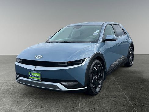 Used 2024 Hyundai Ioniq 5 SEL image 3
