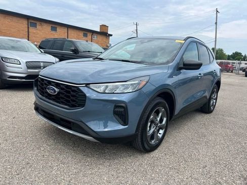 Certified 2025 Ford Escape ST-Line w/ Tech Pack #1 AWD/4WD image 27