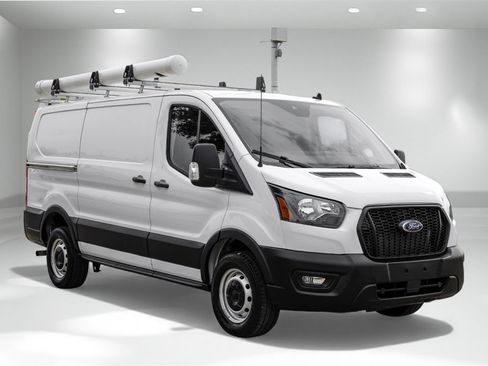 Used 2023 Ford Transit 250 Base image 5