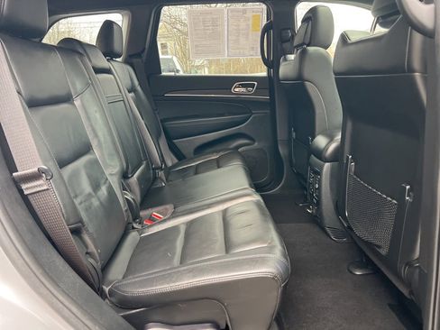 Used 2020 Jeep Grand Cherokee Limited image 27