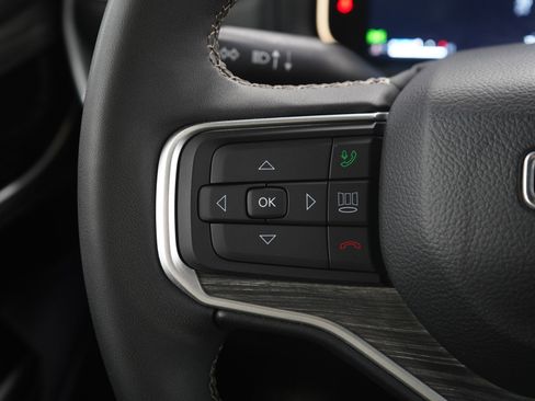 Used 2024 Jeep Wagoneer L Series II w/ Flexible Seating Group image 29