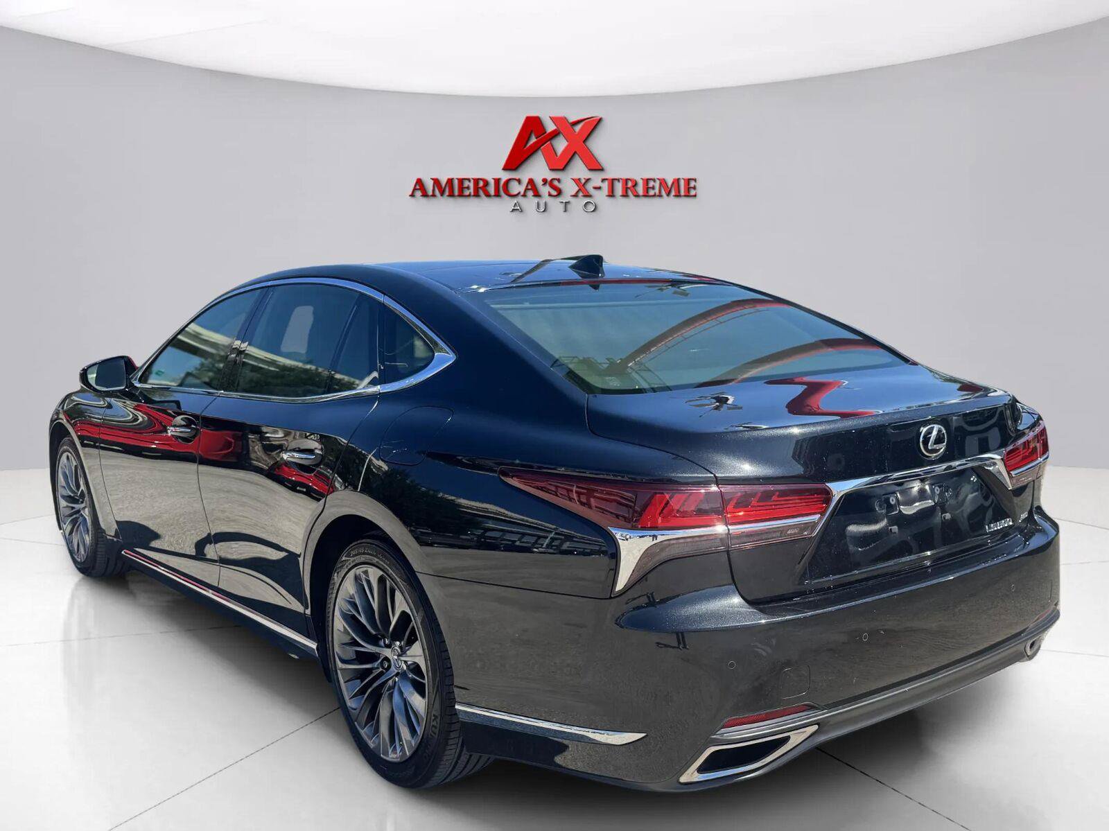 Used 2018 Lexus LS 500 AWD w/ Luxury Package image 3