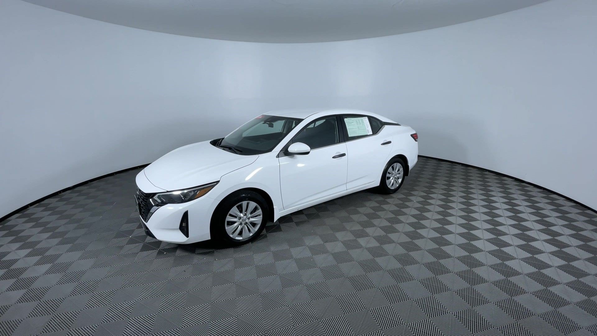 Certified 2025 Nissan Sentra S FWD image 4