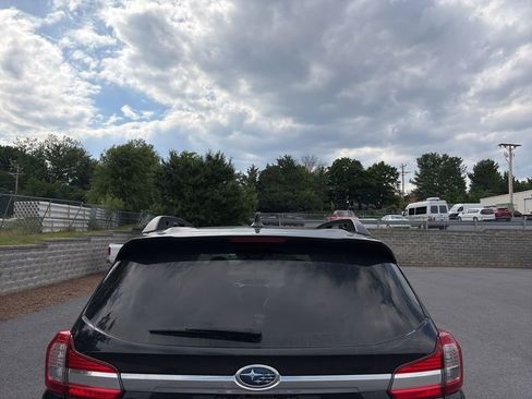 Used 2022 Subaru Ascent Limited w/ Technology Package AWD/4WD image 8