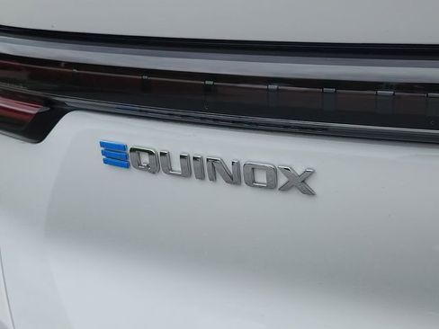 Used 2025 Chevrolet Equinox EV LT w/ Convenience Package FWD image 30