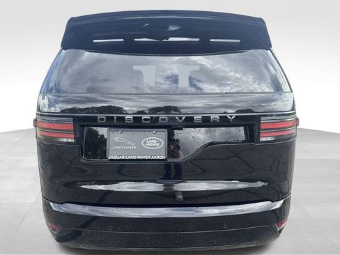 New 2025 Land Rover Discovery Dynamic SE image 4