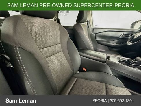Used 2024 Nissan Rogue SV FWD image 25
