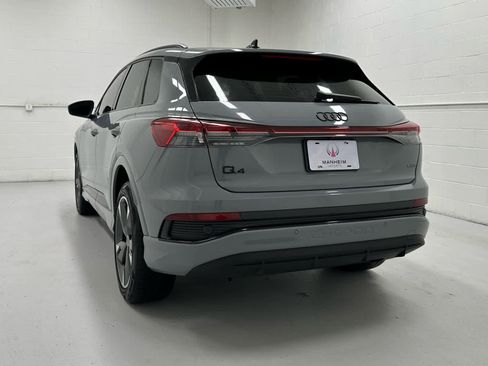 Used 2023 Audi Q4 e-tron Premium w/ Convenience Package image 8