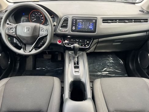 Used 2021 Honda HR-V EX image 3