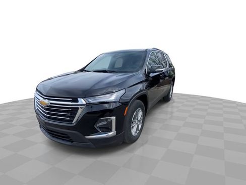 Used 2023 Chevrolet Traverse LT FWD image 6